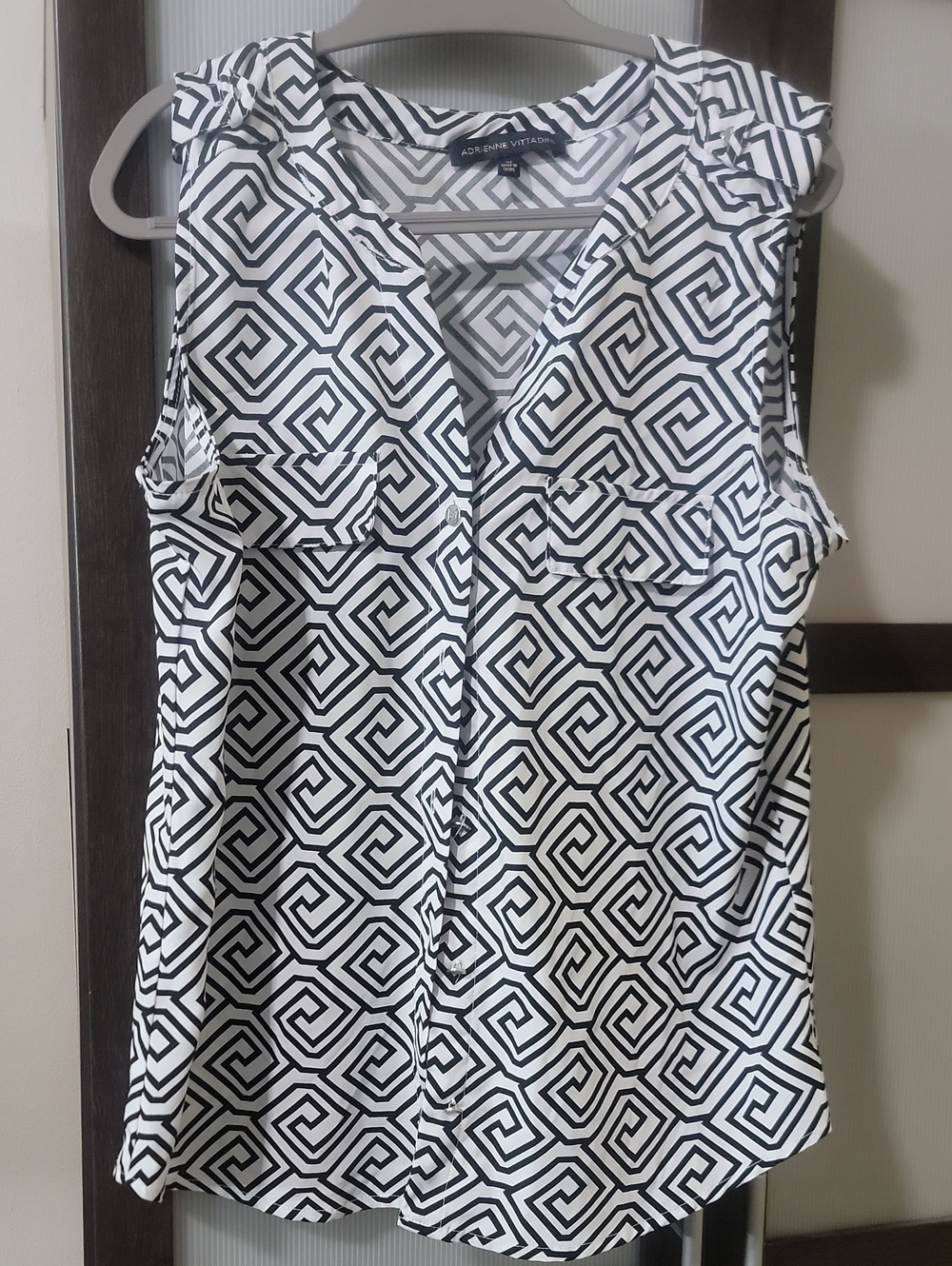 Adrienne Vittadini Black and White Geometric Sleeveless Camisole